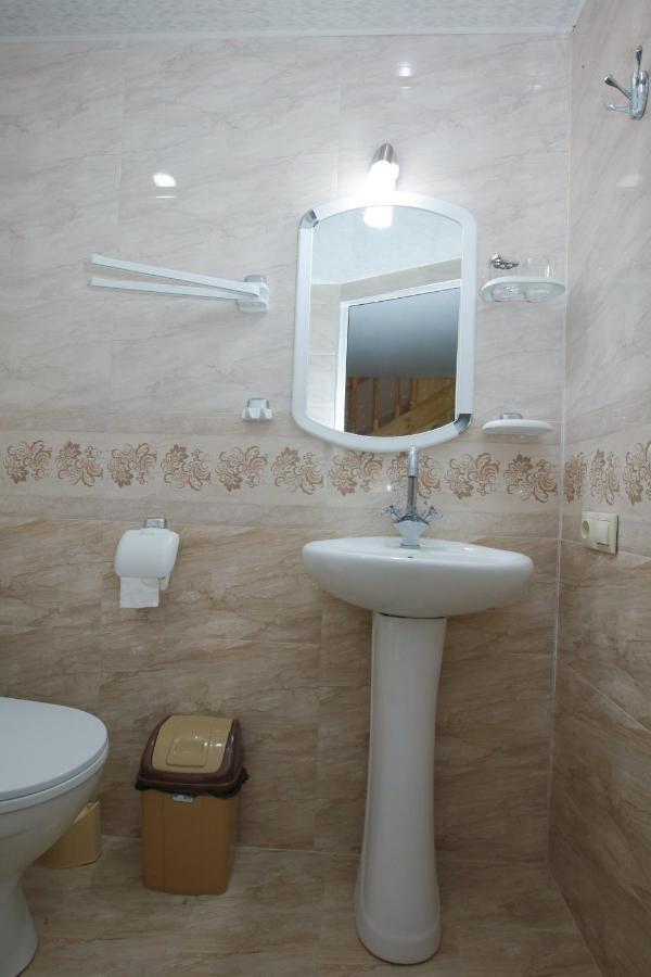 Apartment Nino Botanical Tbilisi Bagian luar foto
