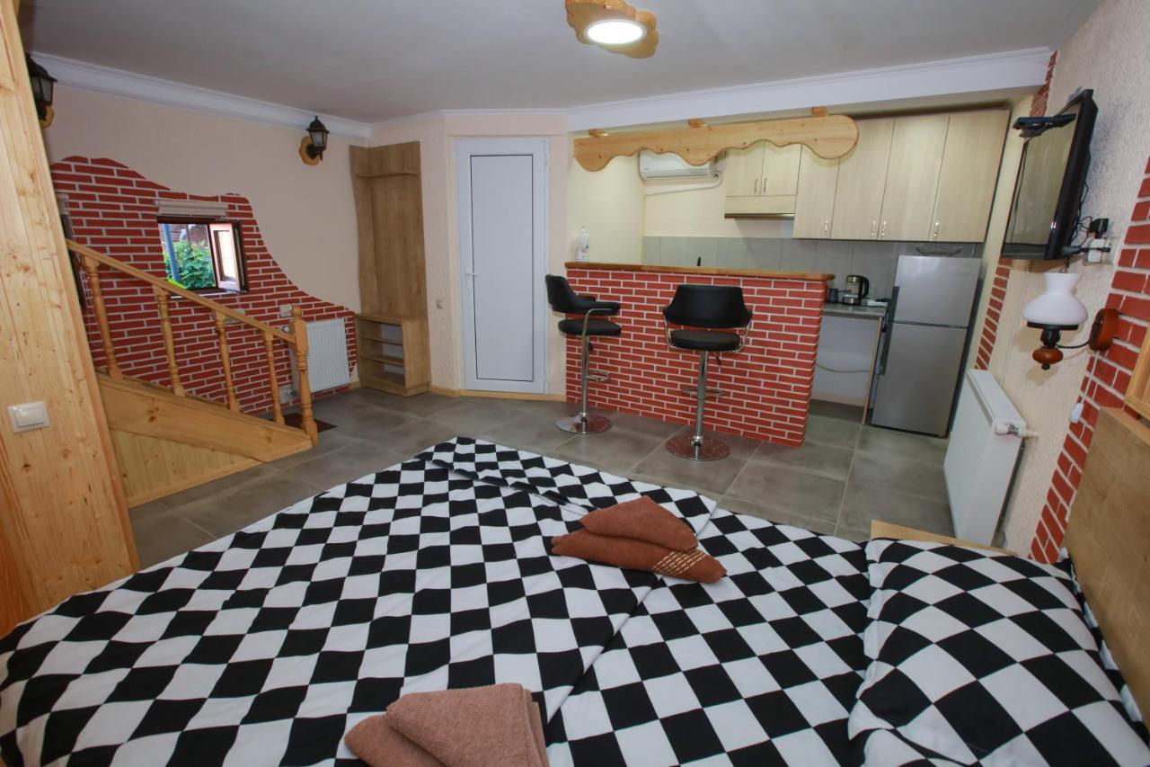 Apartment Nino Botanical Tbilisi Bagian luar foto