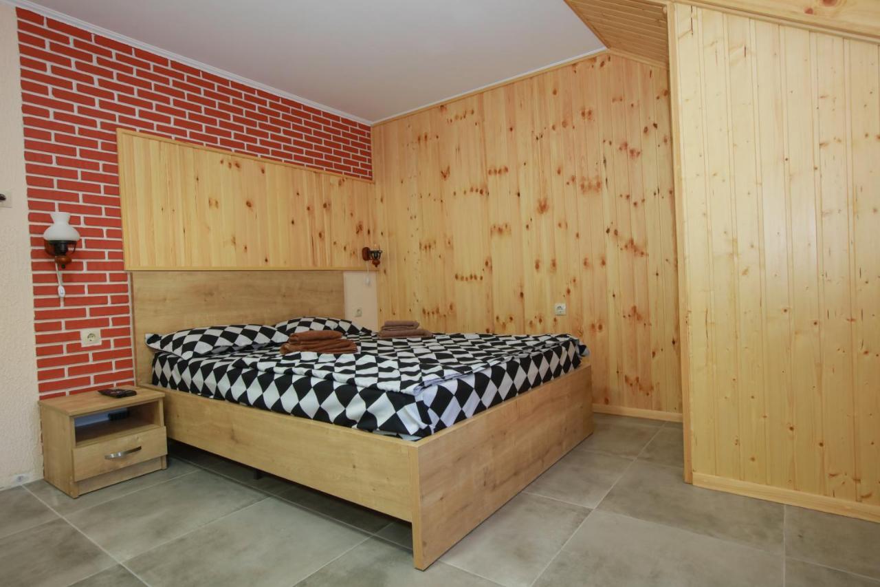 Apartment Nino Botanical Tbilisi Bagian luar foto