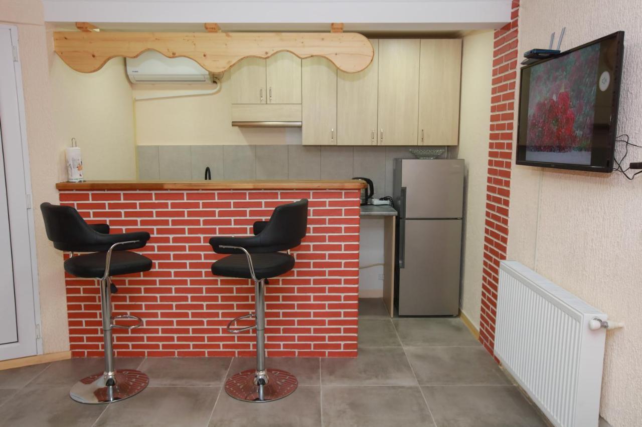 Apartment Nino Botanical Tbilisi Bagian luar foto