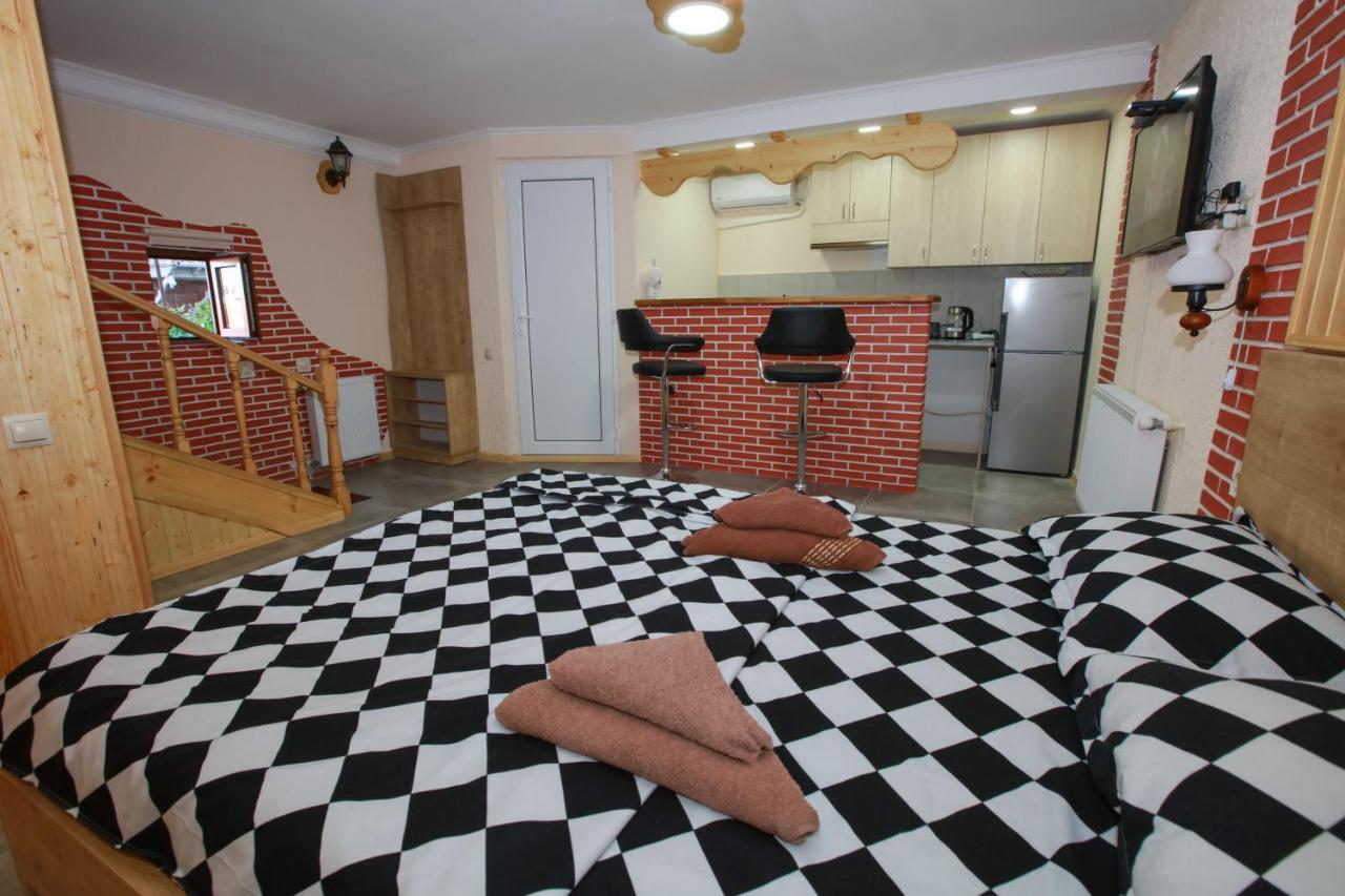 Apartment Nino Botanical Tbilisi Bagian luar foto