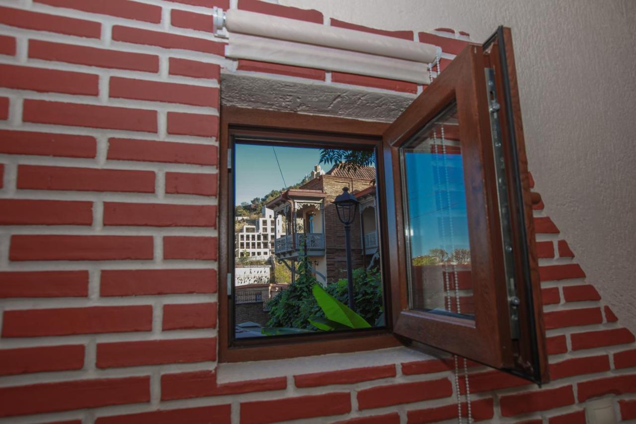 Apartment Nino Botanical Tbilisi Bagian luar foto