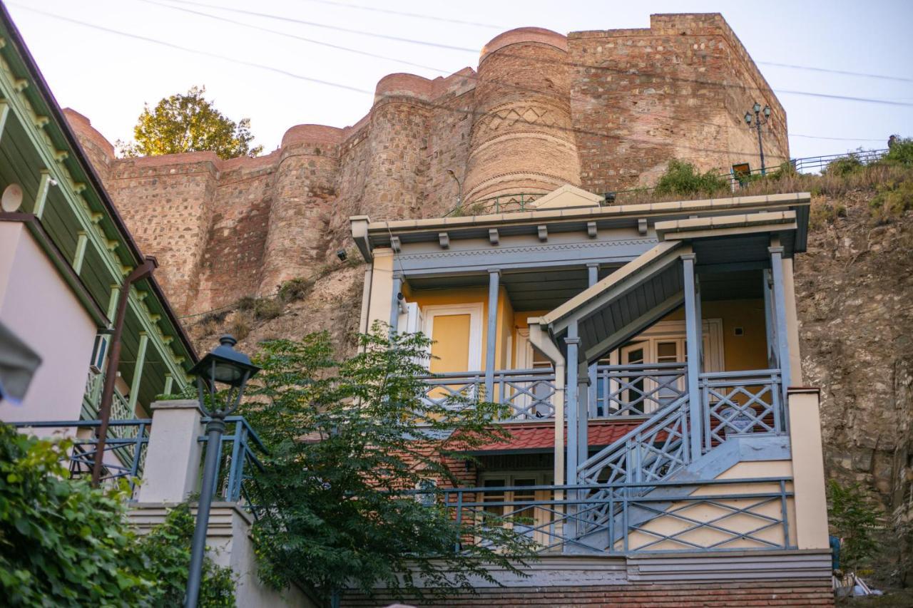 Apartment Nino Botanical Tbilisi Bagian luar foto